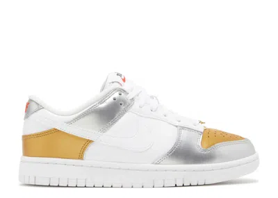 Nike Wmns Dunk Low Se 'silver Gold Metallic' In White