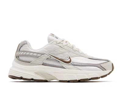 Nike Wmns Initiator 'phantom Mink Brown' In White