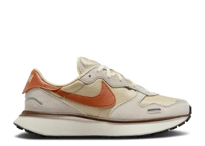 Nike Wmns Phoenix Waffle 'team Gold Dark Russet'