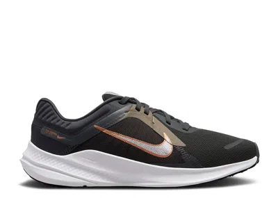Nike Wmns Quest 5 'grey Metallic Copper' In Gray