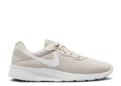 Nike Wmns Tanjun 'light Orewood Brown' In White
