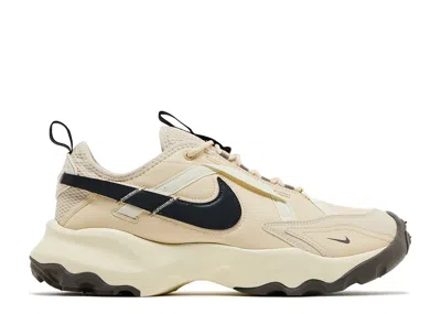 Nike Wmns Tc 7900 'beach Off Noir' In White