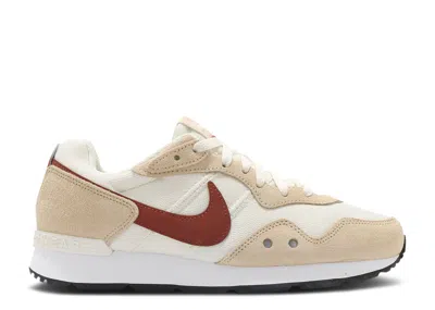Nike Wmns Venture Runner Wide 'coconut Milk' In White