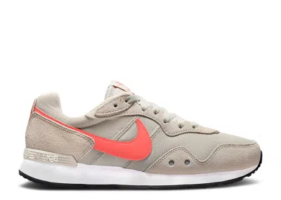 Nike Wmns Venture Runner Wide 'light Bone Magic Ember' In Gray