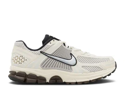 Nike Women's Air Zoom Vomero 5 'phantom' In White