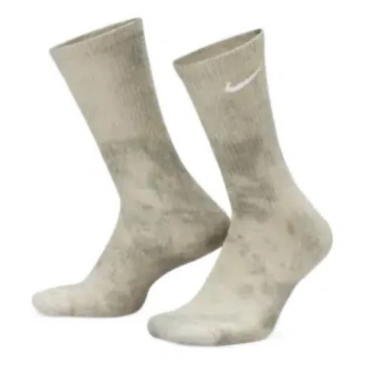 Nike Nrg Essential Socks Light Army In Neutral