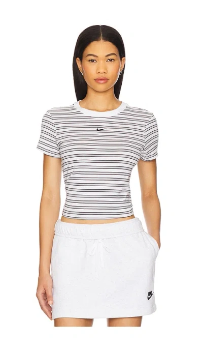 Nike Nsw Chill Knit T-shirt In White