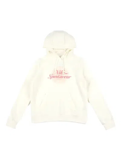 Nike Nsw Club Graphic Hoodie In Neutral