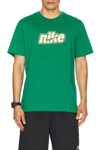 Nike Nsw Tee Std Celebrate Sport In Green