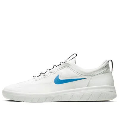 Nike Nyjah Free 'alternating Swoosh'