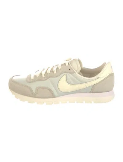 Pre-owned Nike Nylon Colorblock Pattern Sneakers In Neutral
