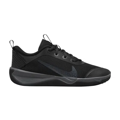 Pre-owned Nike Omni Multi-court Gs 'black Anthracite' | Kid's Size 3.5