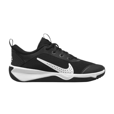 Pre-owned Nike Omni Multi-court Gs 'black White' | Kid's Size 3.5