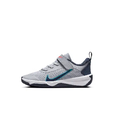 Nike Omni Multi-court Little Kids' Shoes In Grey
