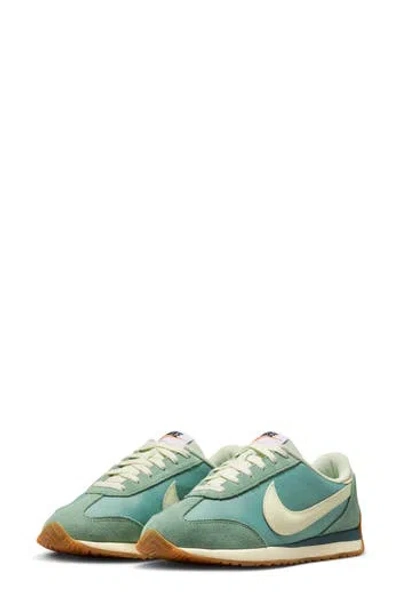 Nike Pacific Low Top Sneaker In Green