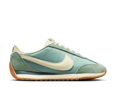 Nike Pacific Sneaker In Green
