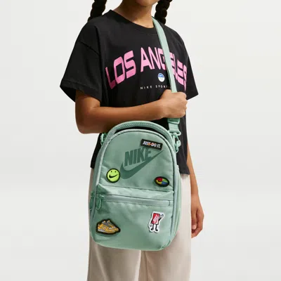 Nike Patch Lunch Tote (4l) In Green