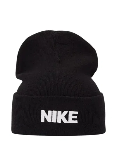 Nike Peak Logo-patch Beanie Hat In Black