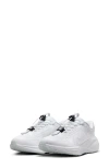 Nike Women's Pegasus Easyon Road Running Shoes In White/white/grey