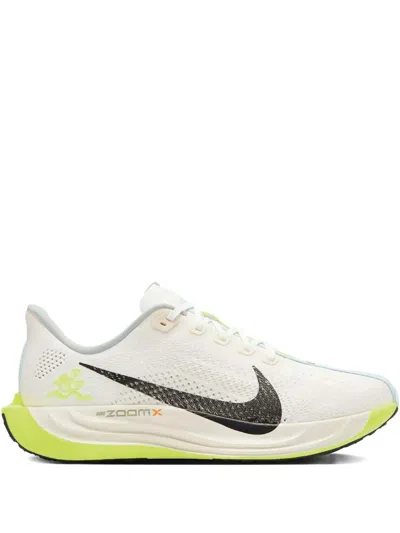 NIKE PEGASUS PLUS "SAIL/PALE IVORY/VOLT BLACK" SNEAKERS