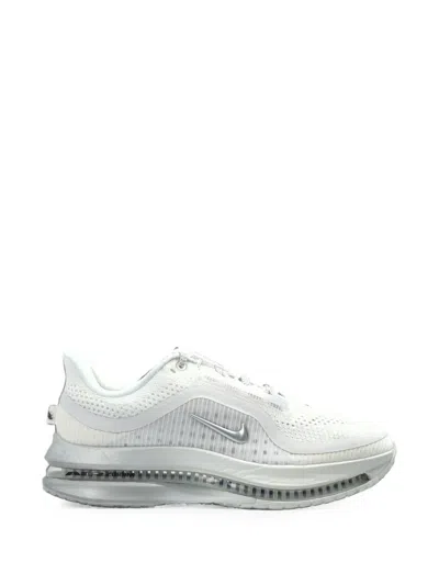Nike Pegasus Premium Ess Sneakers In White