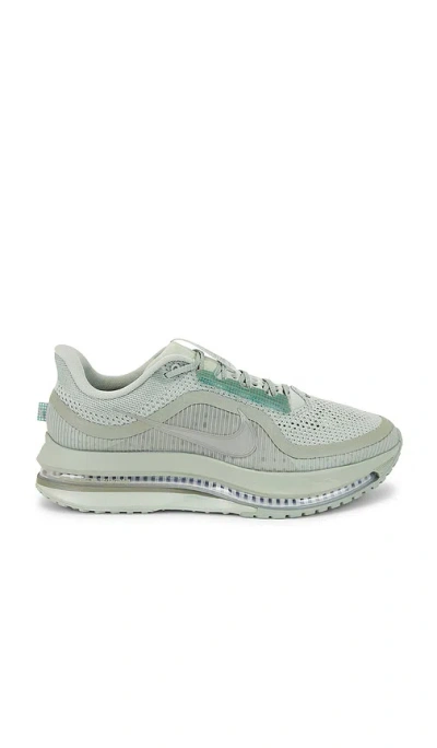 NIKE PEGASUS PREMIUM SNEAKER