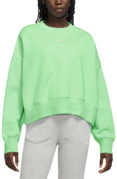 Nike Women's  Sportswear Phoenix Fleece Over-oversized Crew-neck Sweatshirt In Green