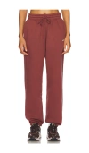 Nike Sportswear Phoenix Fleece High-waisted Oversized Sweatpants In Red Sepia & Sail