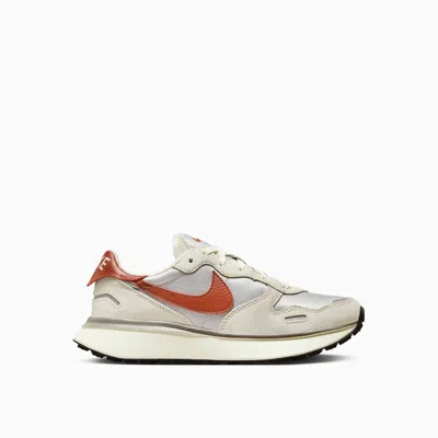 Nike Women's Low Shoe W Phoenix Waffle Team Gold/dark Russet/coconut Milk/hemp