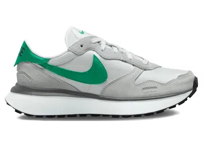 Pre-owned Nike Phoenix Waffle (women's) Sneakers In Summit White/green