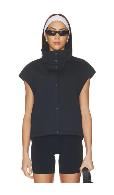 Nike Pregame Fleece Vest In Black