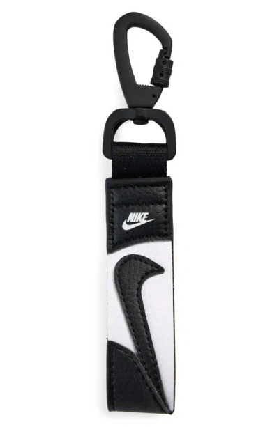 Nike Premium Key Fob In Black