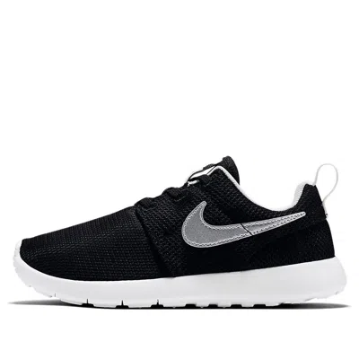 Nike (ps)  Roshe One Black/white/silver
