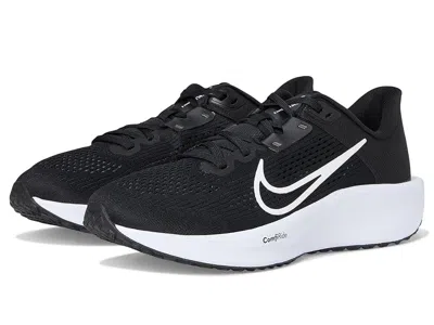 Nike Quest 6 Sneakers In Black And White