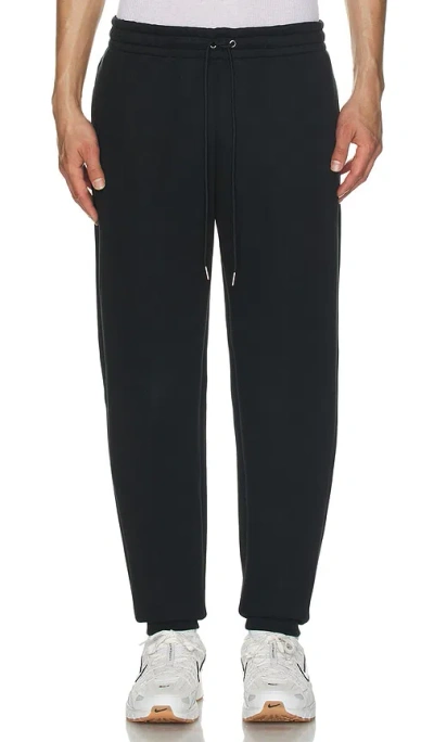 Nike Reimagined Fleece Pants. - In Black
