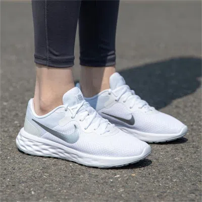 Nike Revolution 6 Nn低帮女鞋舒适运动鞋户外健身跑步鞋 In White