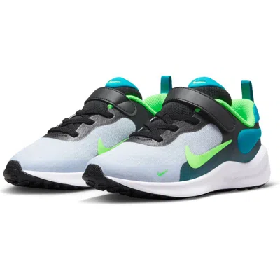 Nike Revolution 7 Sneaker In Black/green Strike/grey