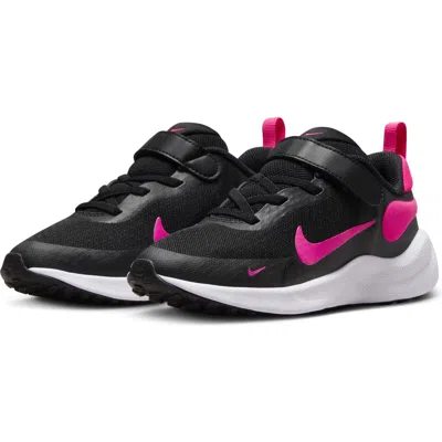 Nike Revolution 7 Sneaker In Black/hyper Pink/white