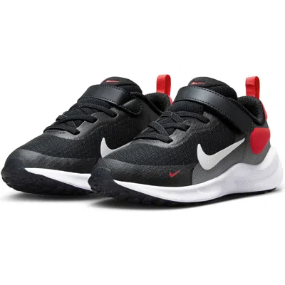 Nike Revolution 7 Sneaker In Obsidian/red/black