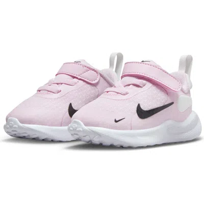 Nike Revolution 7 Sneaker In Pink Foam/black/white