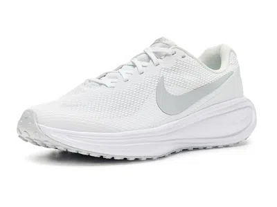 Nike Revolution 8 In White