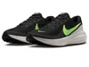 Nike Revolution 8 In Black
