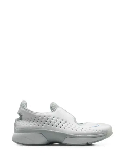 Nike Rift Ii Split-toe Sneakers In Animal Print