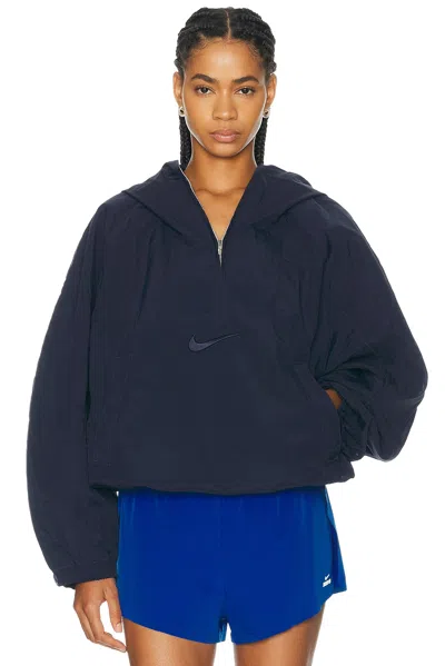 Nike Rnwy Lightweight Jacket In Blue