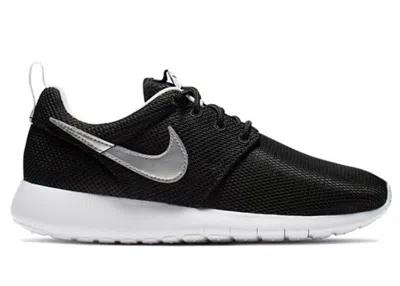 Pre-owned Nike Roshe One Sneakers In Black/metallic Silver/white