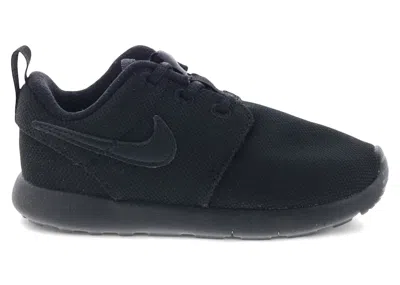 Pre-owned Nike Roshe One Triple Sneakers In Black