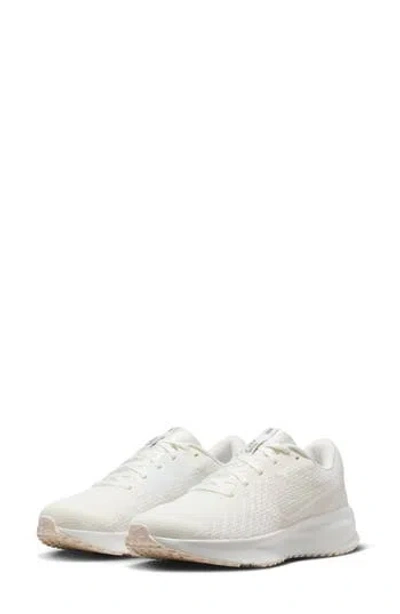 Nike Run Defy Running Shoe In White