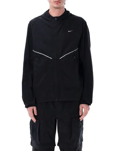 Nike Div Windrunner Hooded Jacket In Black