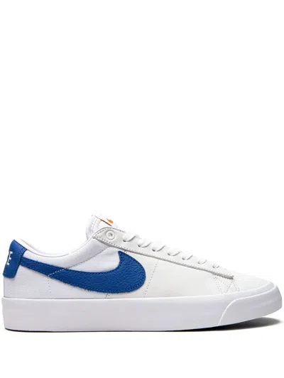 Nike Sb Blazer Gt Sneakers In White