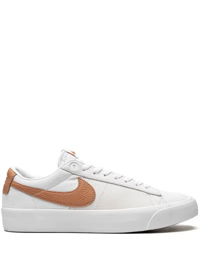 Nike Sb Blazer Low Gt Sneakers In 白色